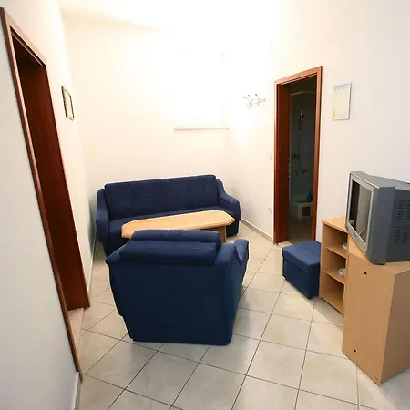 Kairos Apartment *