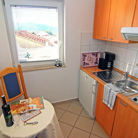 Kairos Apartment *